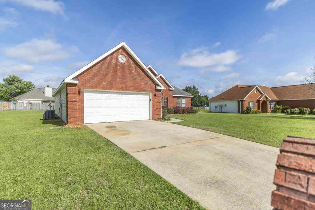 Homes For Rent - 105 Millstone Way<br/> Bonaire, GA 31005