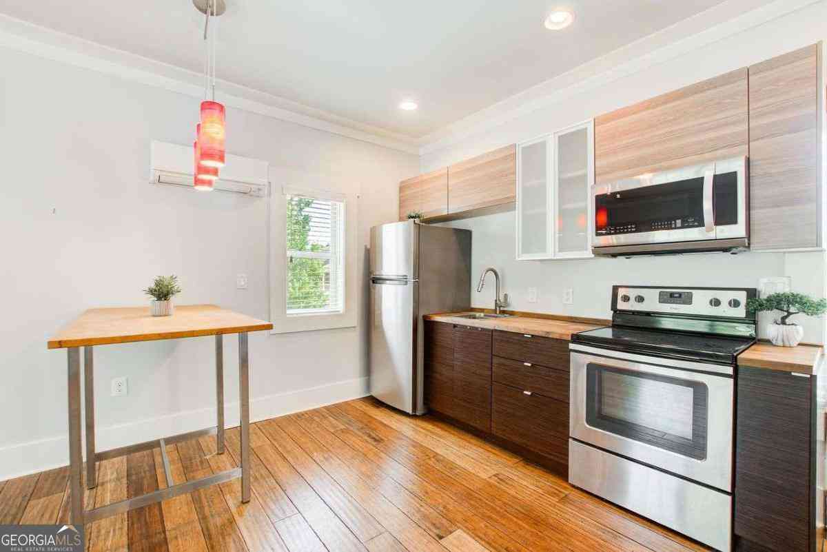 Apartment For Rent - 2058 Westwood Road SE<br/> Cobb County, Smyrna, GA 30080