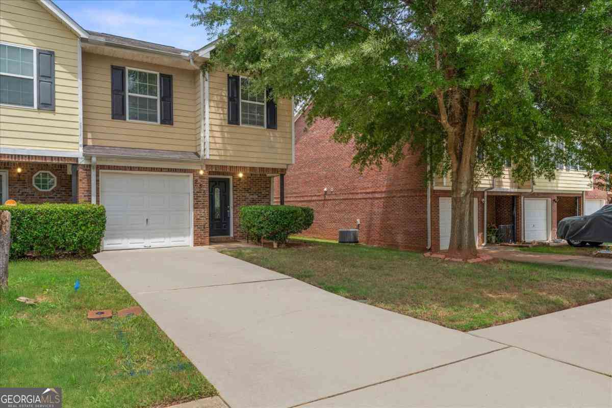 Townhouse For Rent - 255 Magnolia Garden Walk<br/> Mcdonough, GA 30253