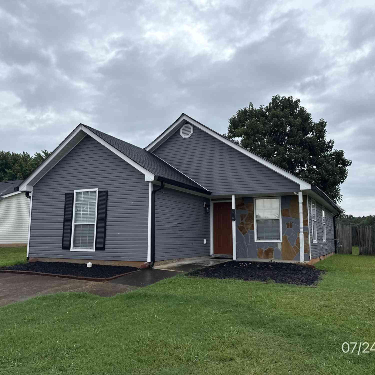 Homes For Rent - 215 Autumn Lake Way<br/> McDonough, GA 30253