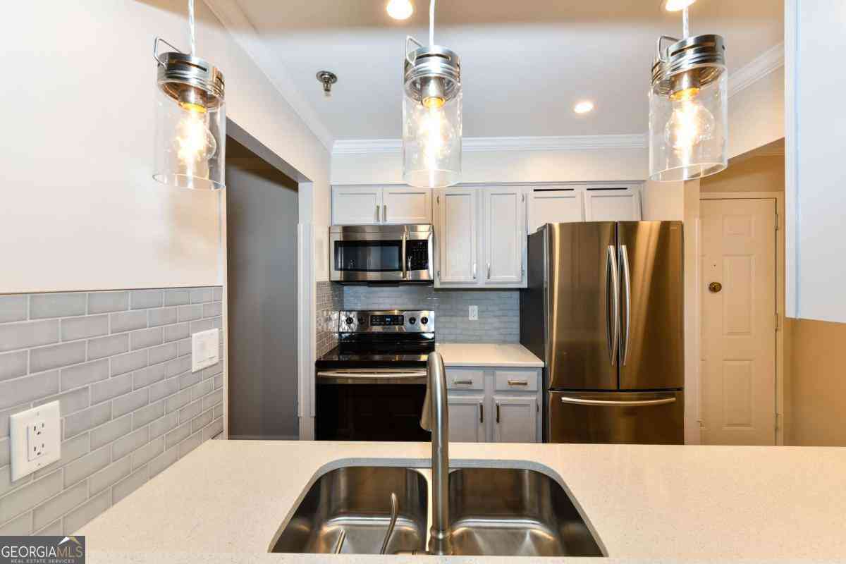 Condo For Rent - 300 Johnson Ferry Road #A210<br/> Sandy Springs, GA 30328