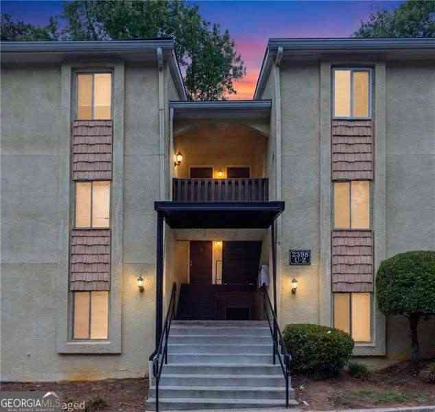 Condo For Rent - 2398 Lawrenceville Highway #U<br/> Decatur, GA 30033
