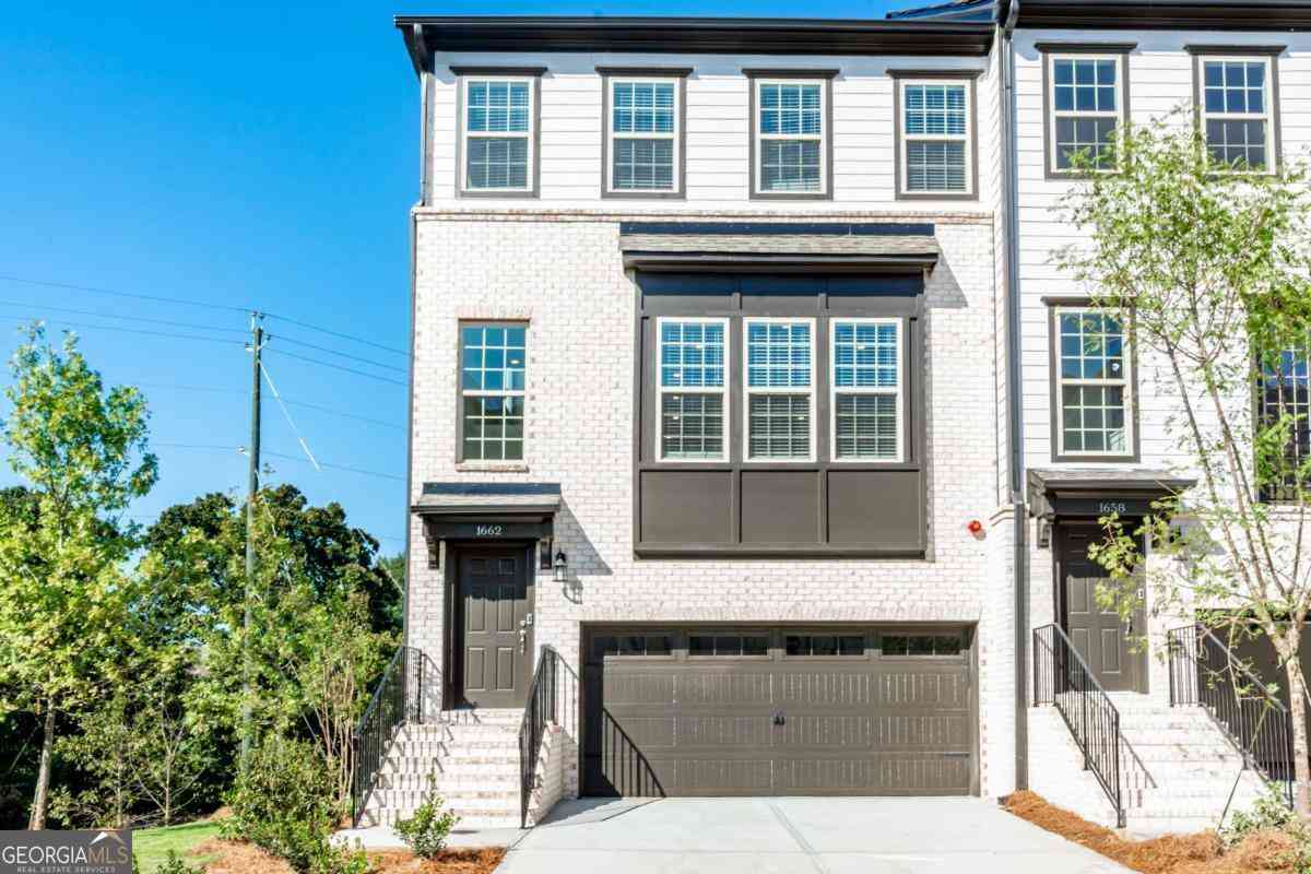 Townhouse For Rent - 1662 Mountain Top Lane<br/> Smyrna, GA 30082