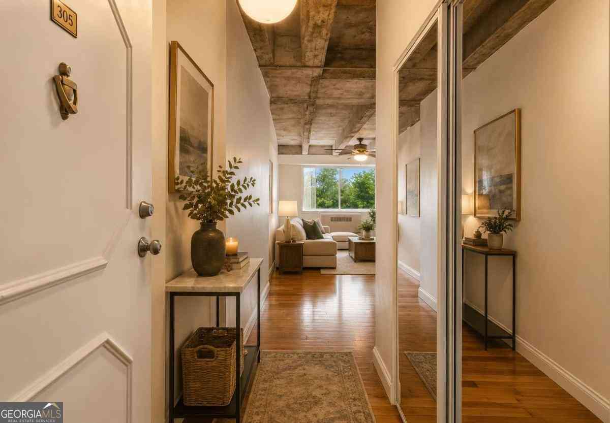 Condo For Rent - 2479 Peachtree Road NE #305<br/> Atlanta, GA 30305