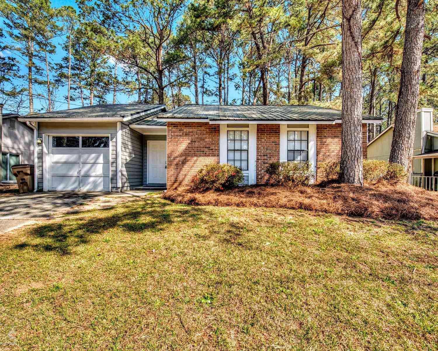 Homes For Rent - 997 Brandon Hill Way<br/> Jonesboro, GA 30238