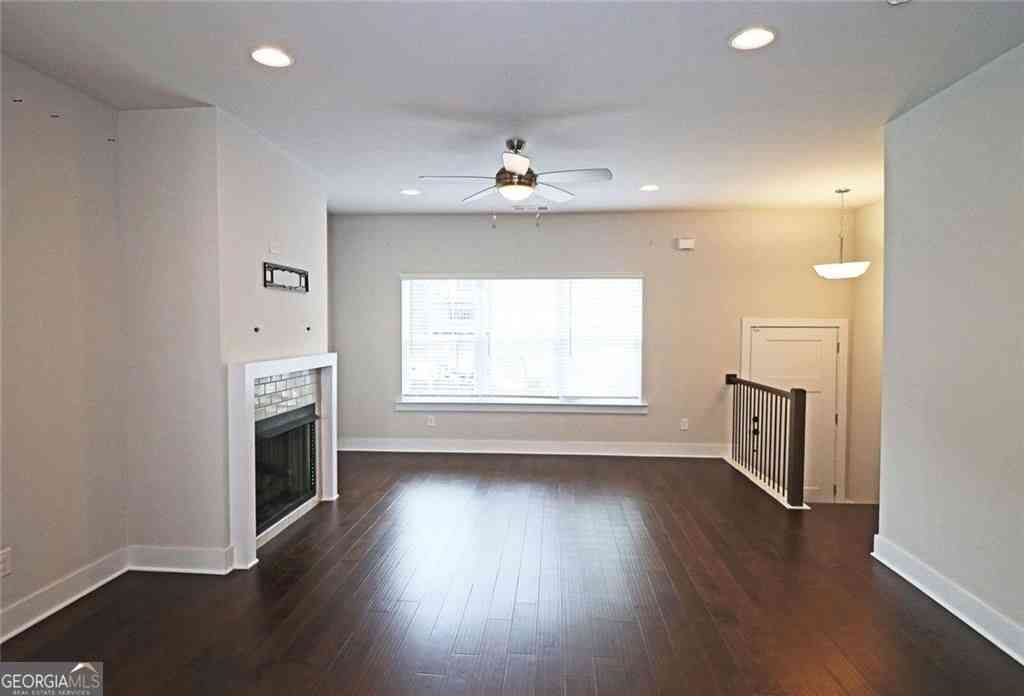 Townhouse For Rent - 2163 Wiggins Walk<br/> Dekalb County, Atlanta, GA 30316