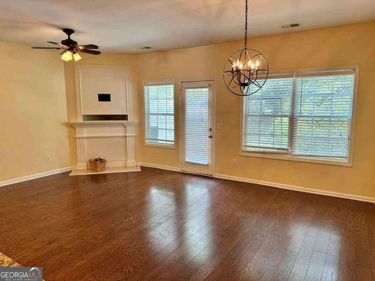 Townhouse For Rent - 6418 Mossy Oak Landing<br/> Braselton, GA 30517