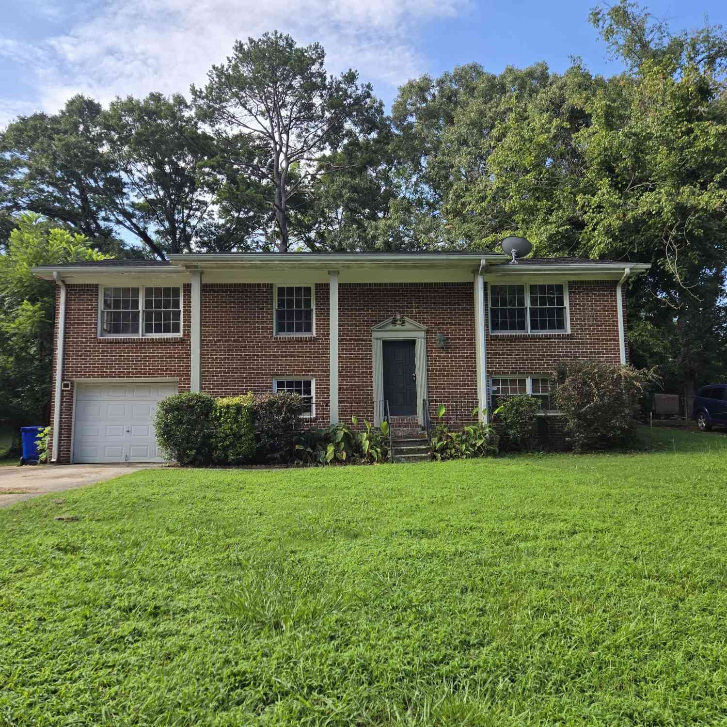 Homes For Rent - 1387 Town Country Drive SE<br/> Atlanta, GA 30316
