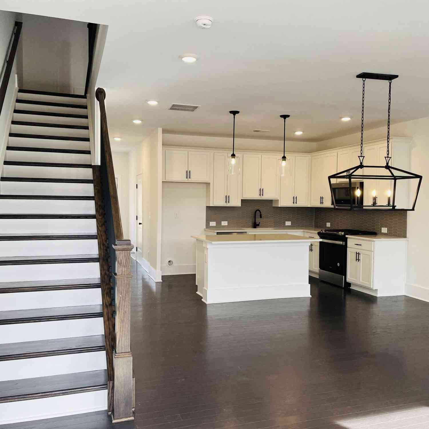 Townhouse For Rent - 1568 Driggs Drive NW<br/> Atlanta, GA 30318
