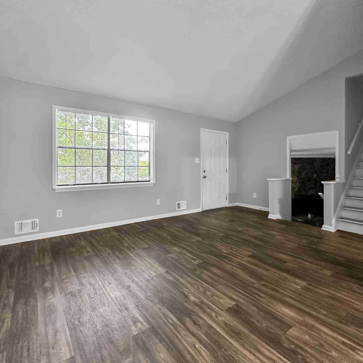 Homes For Rent - 191 Aaron Court<br/> Riverdale, GA 30274