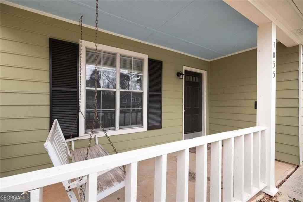 Homes For Rent - 1055 Autumn Crest Court<br/> stone mountain, GA 30083