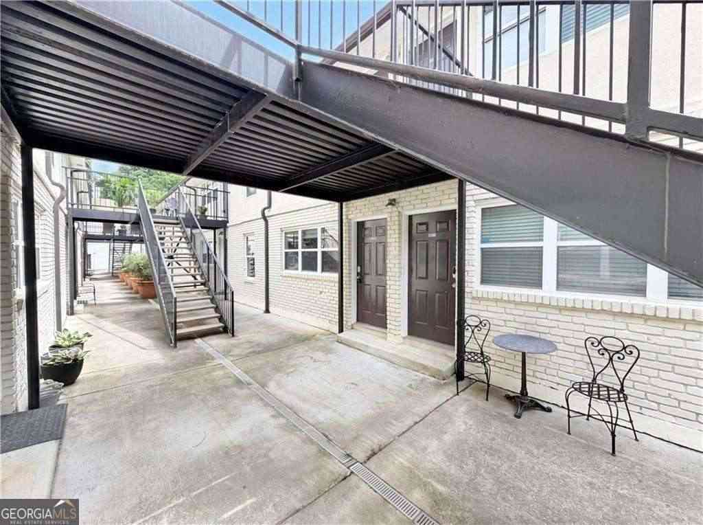 Condo For Rent - 48 Peachtree Avenue #213<br/> Atlanta, GA 30305