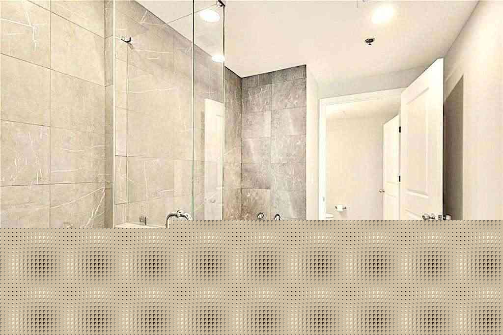 Townhouse For Rent - 3338 Peachtree Road NE #2604<br/> Atlanta, GA 30326