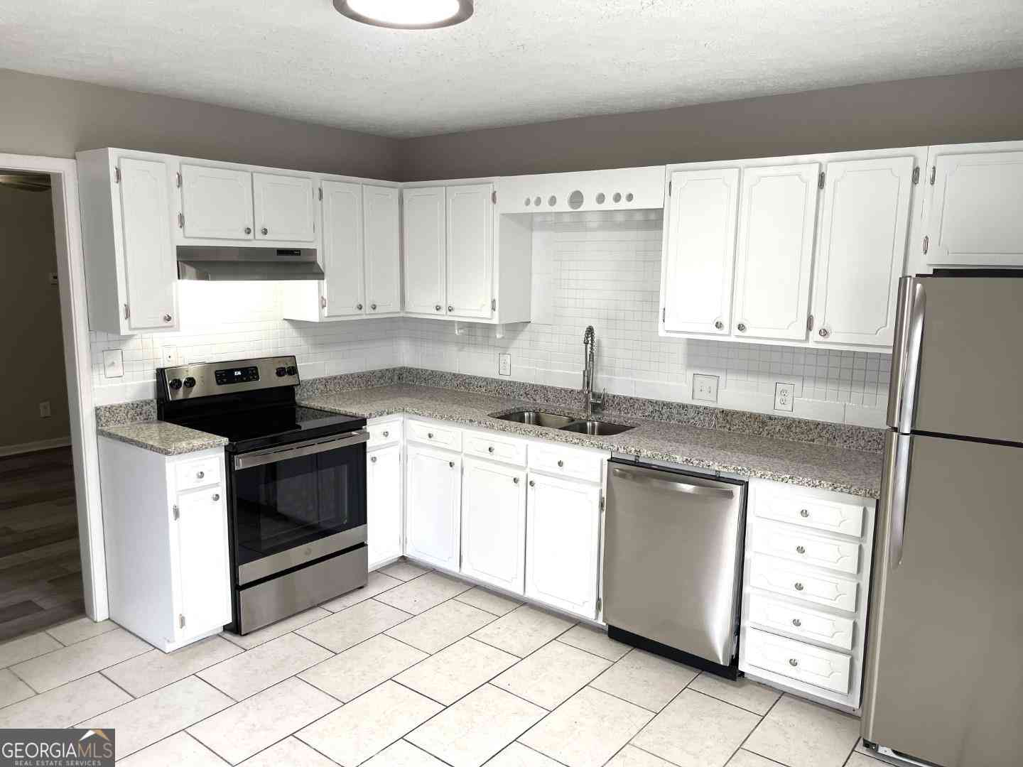 Multifamily For Rent - 859 Park Place #A<br/> Conyers, GA 30012