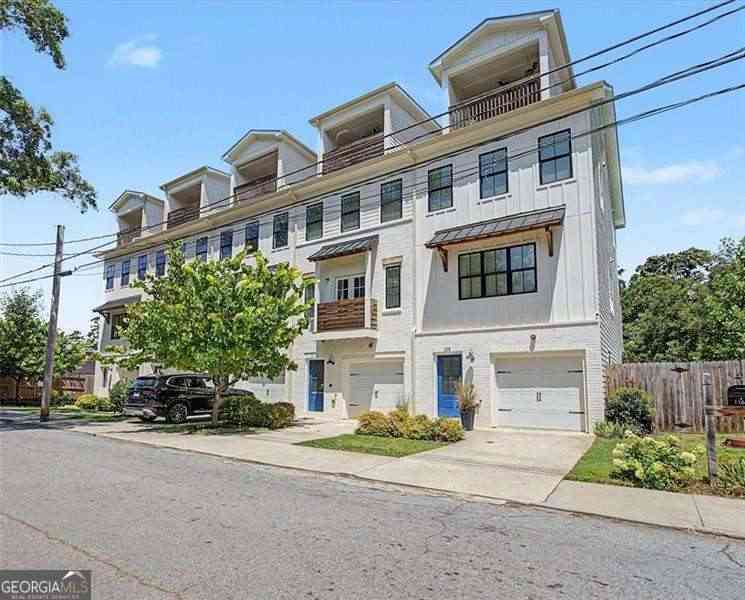 Townhouse For Rent - 1196 Wylie Street SE<br/> Atlanta, GA 30316