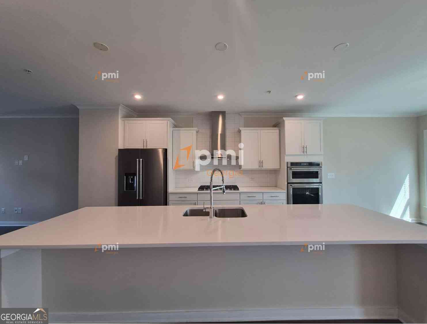 Townhouse For Rent - 1807 Brandsford Lane NW<br/> Atlanta, GA 30318