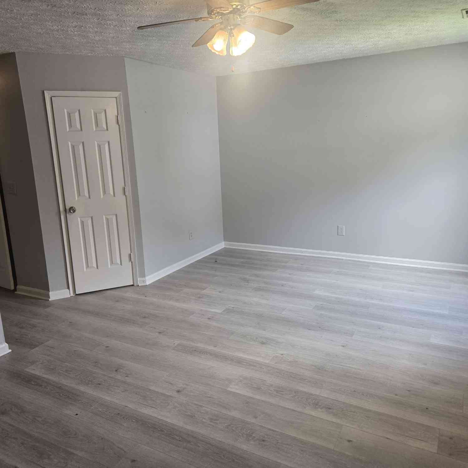 Townhouse For Rent - 7233 Crestside Drive<br/> Austell, GA 30168