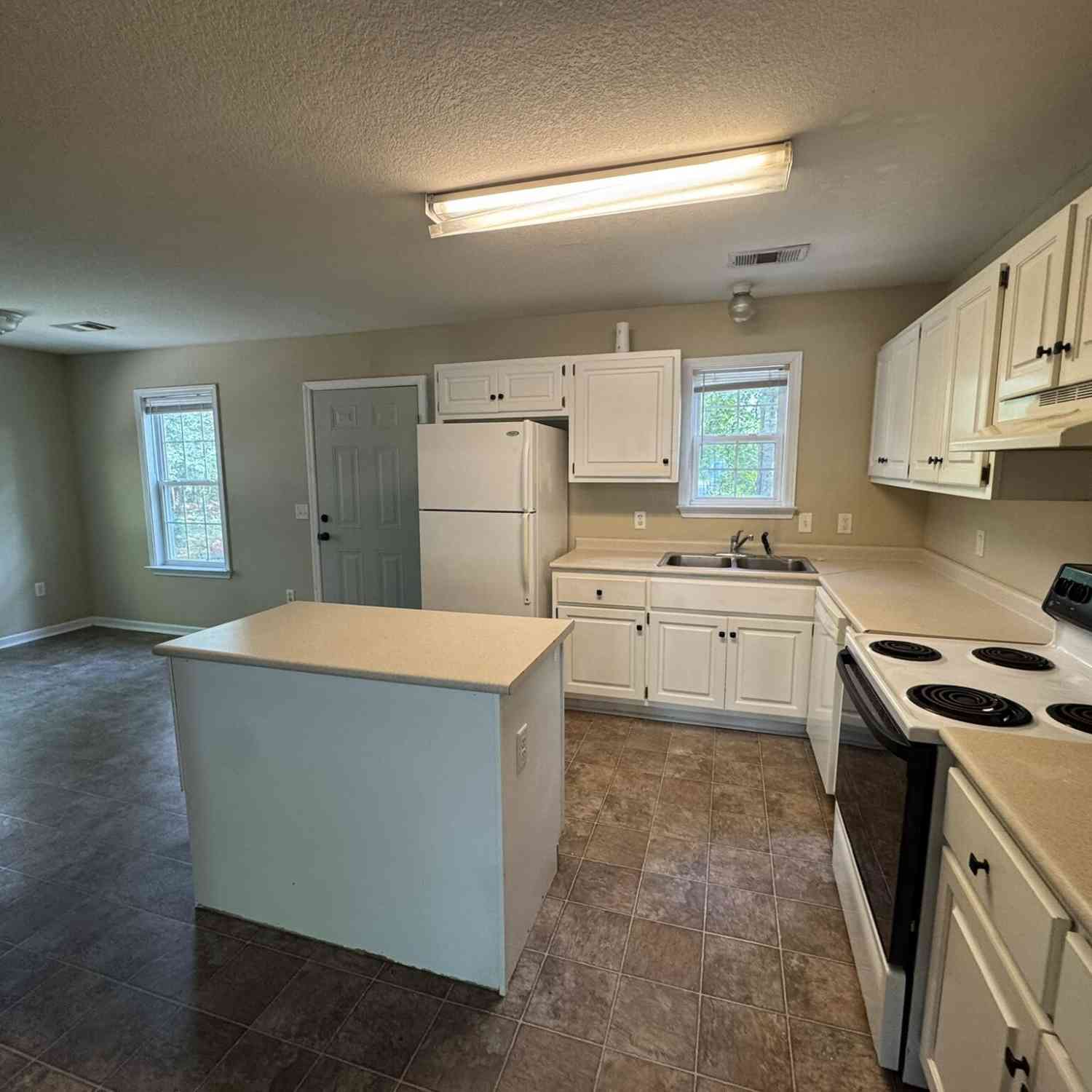 Homes For Rent - 5601 Landings Parkway<br/> Statesboro, GA 30458