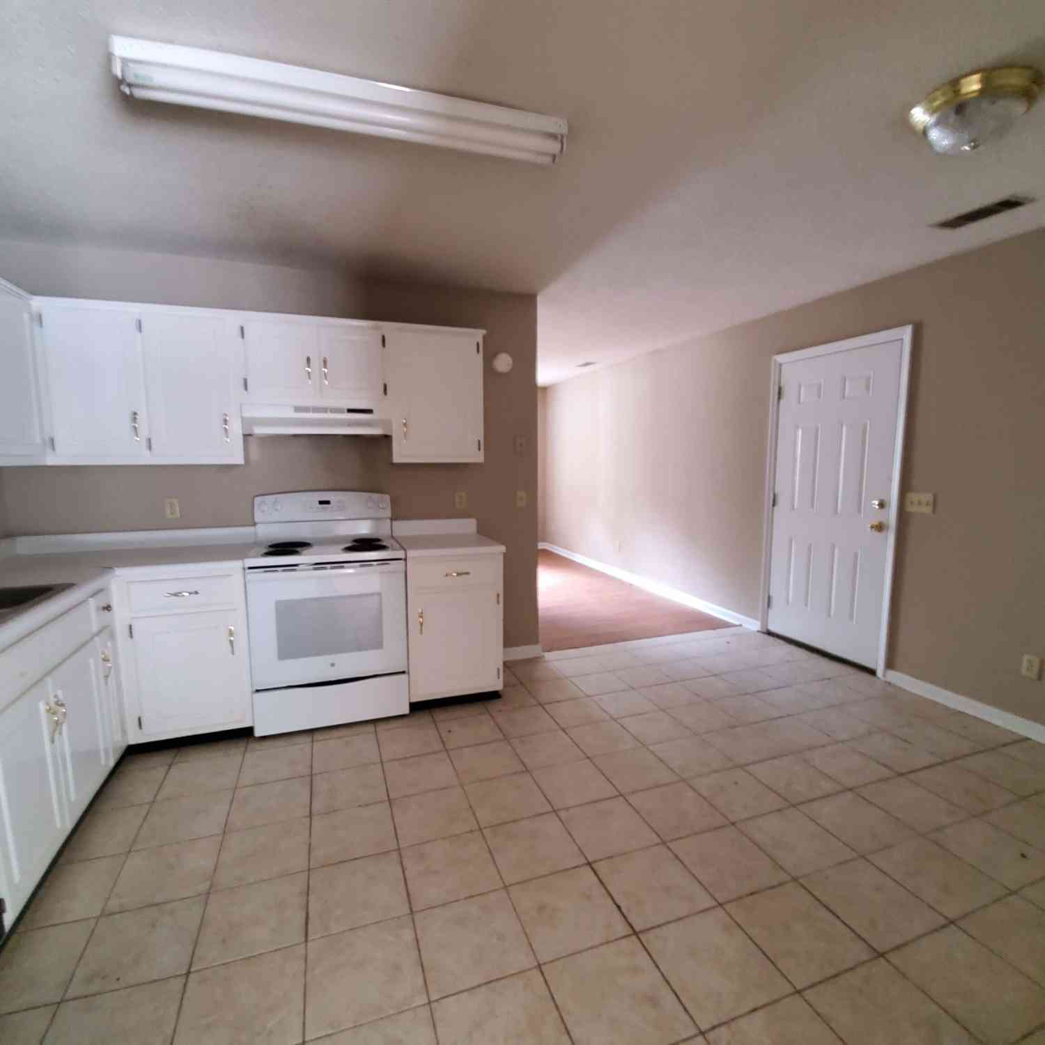 Homes For Rent - 403 Wendwood Court<br/> Statesboro, GA 30458