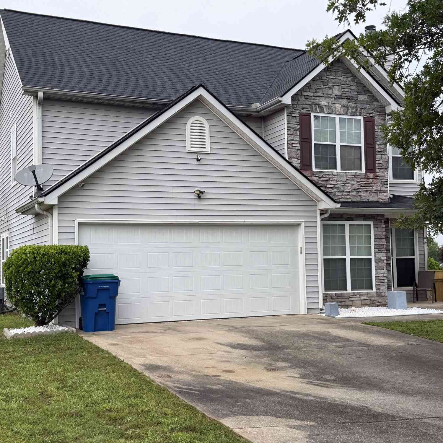 Homes For Rent - 5445 Hilltop Pass<br/> Fairburn, GA 30213
