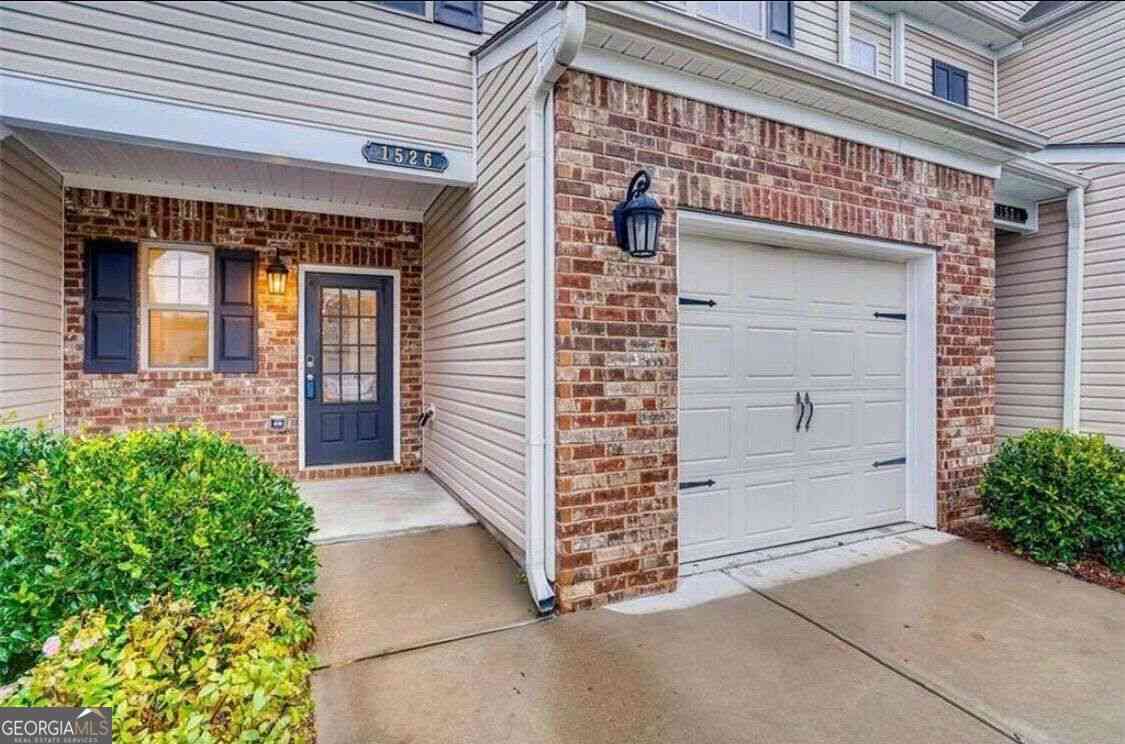 Townhouse For Rent - 1526 Brookmere Way<br/> Forsyth County, Cumming, GA 30040