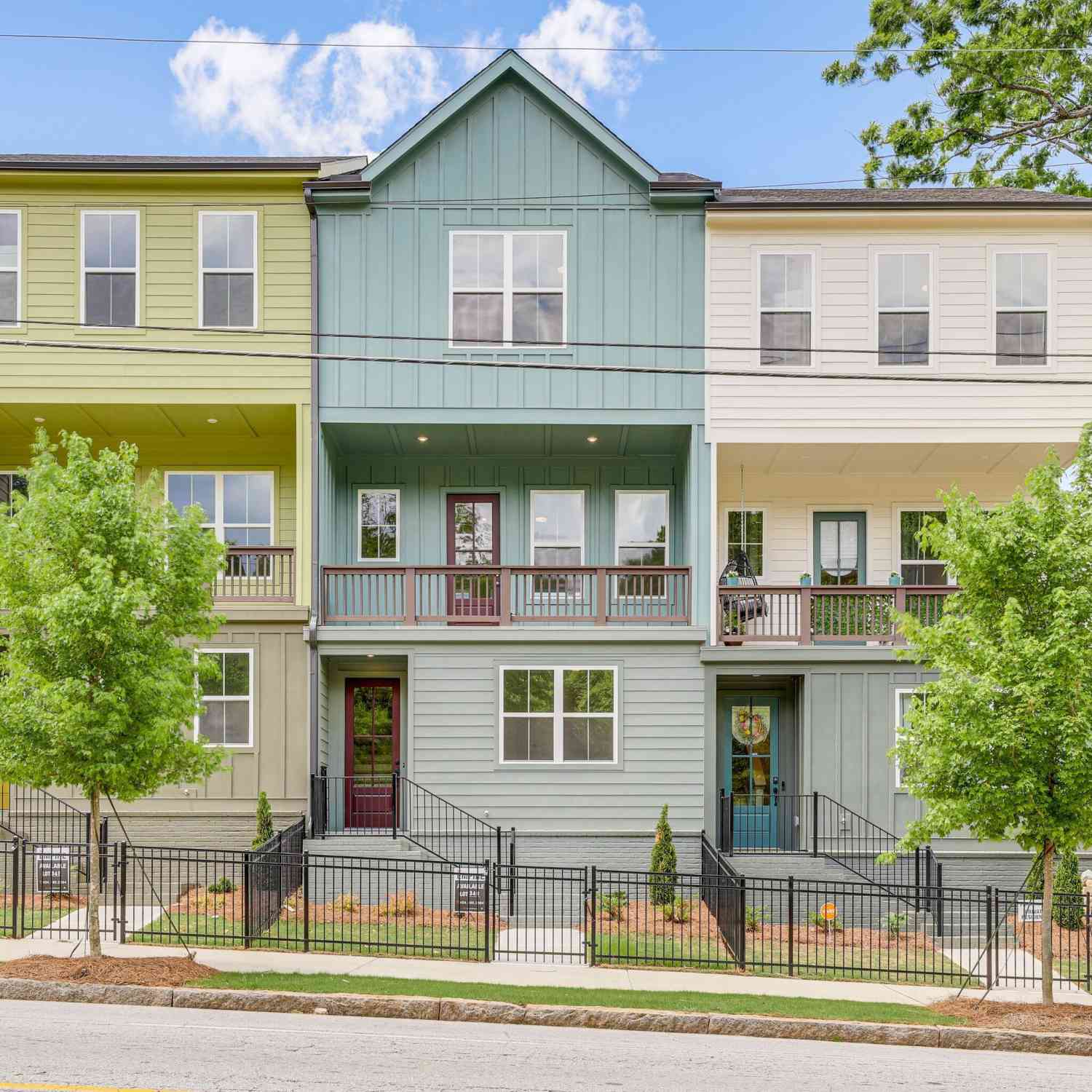Townhouse For Rent - 1390 Cozy Circle<br/> Fulton County, Atlanta, GA 30326