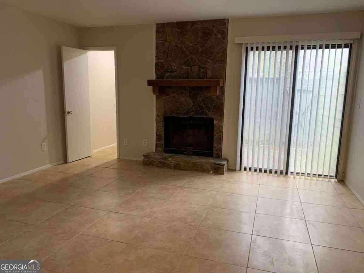 Townhouse For Rent - 6509 Parton Court #B<br/> Peachtree Corners, GA 30092