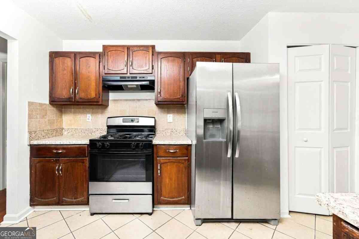 Homes For Rent - 3061 Herscu Way<br/> Lithonia, GA 30038