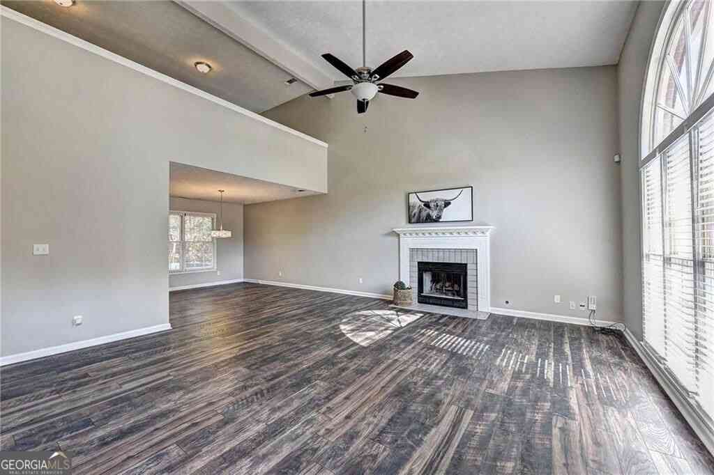 Homes For Rent - 235 Tanners Court<br/> Alpharetta, GA 30022