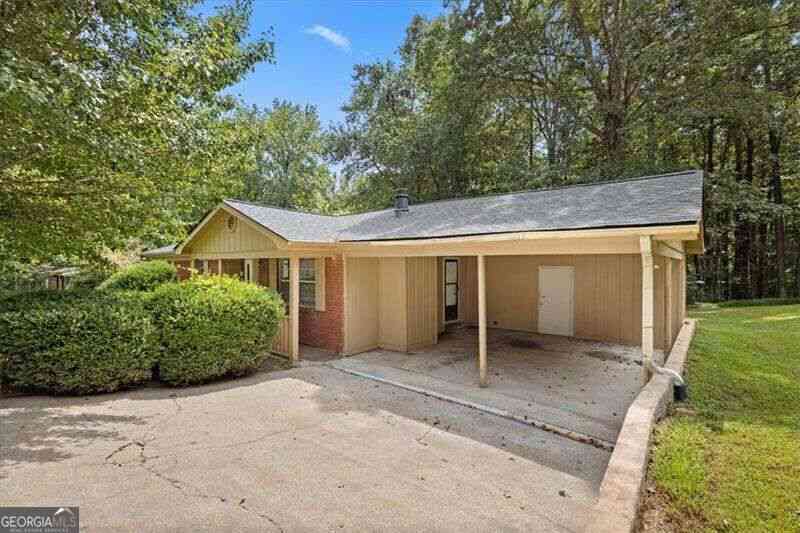 Homes For Rent - 3065 Tara Woods Drive<br/> Douglasville, GA 30135