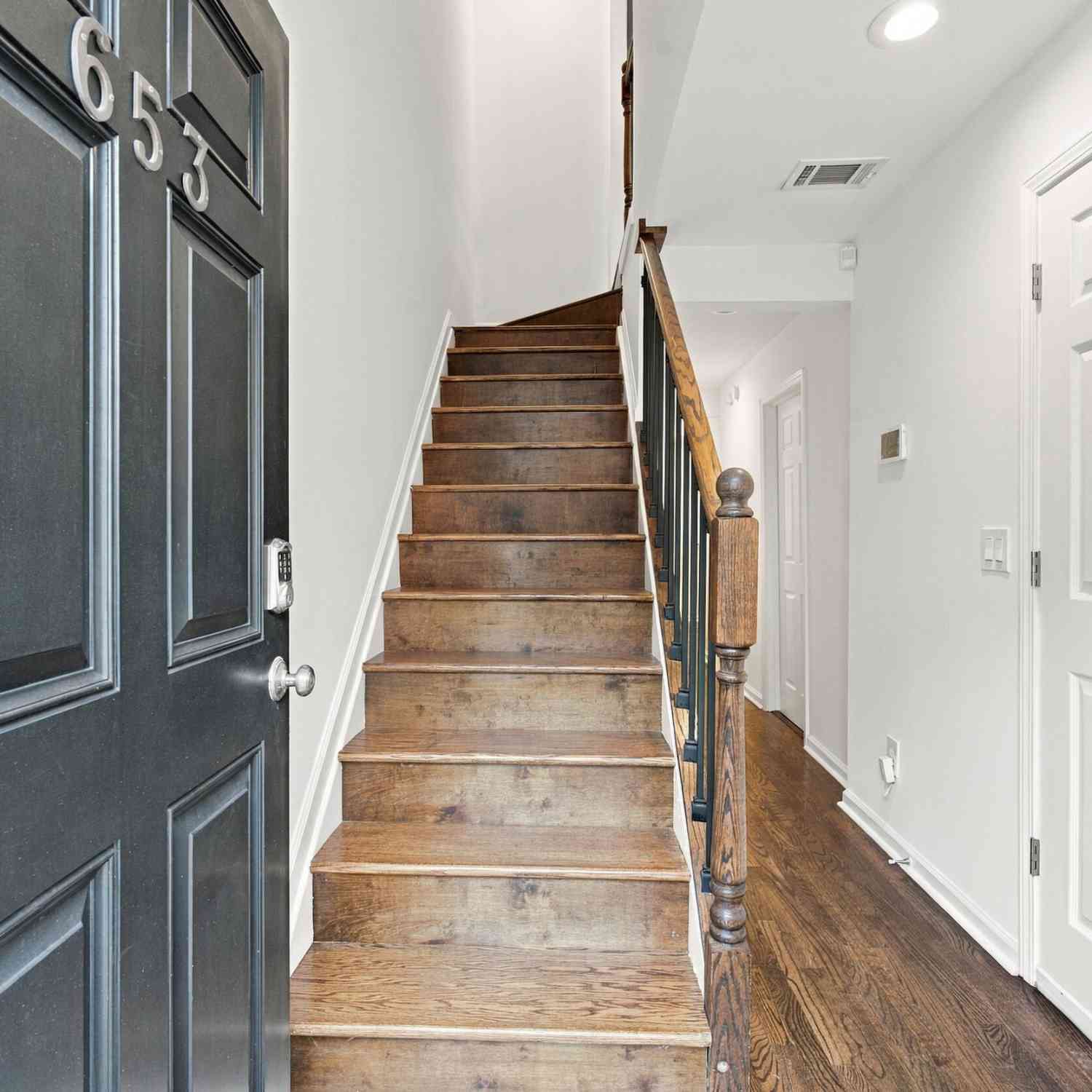 Townhouse For Rent - 653 Park Village Drive NE<br/> Fulton County, Atlanta, GA 30306