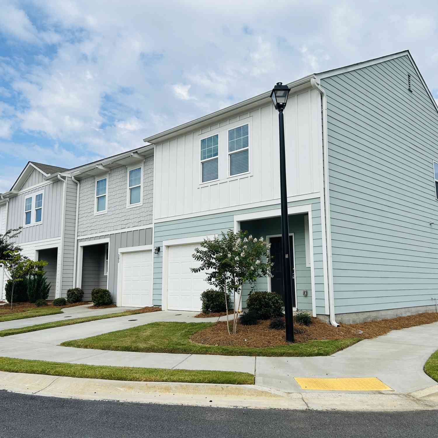 Townhouse For Rent - 407 Kings Cross Way<br/> Cartersville, GA 30120