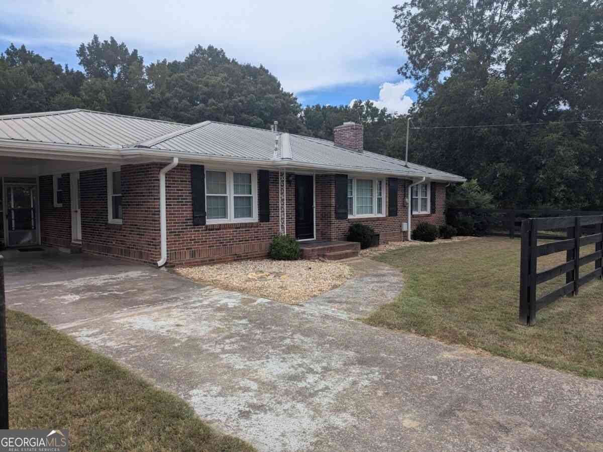 Homes For Rent - 6115 Jewell Bennett Road<br/> Dawsonville, GA 30534