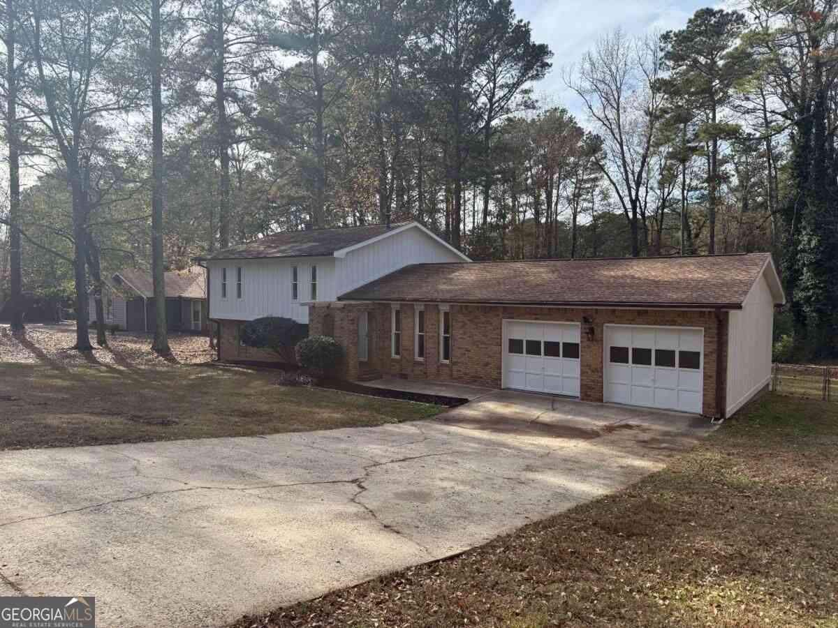 Homes For Rent - 7719 Glen Devon Road<br/> Jonesboro, GA 30236