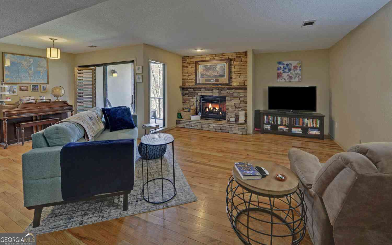 Condo For Rent - 605 Candler Street #BLDG C UNIT 3<br/> Gainesville, GA 30501