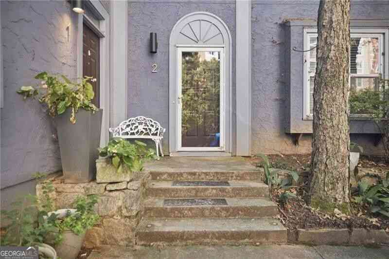 Townhouse For Rent - 187 12th Street NE<br/> Atlanta, GA 30309
