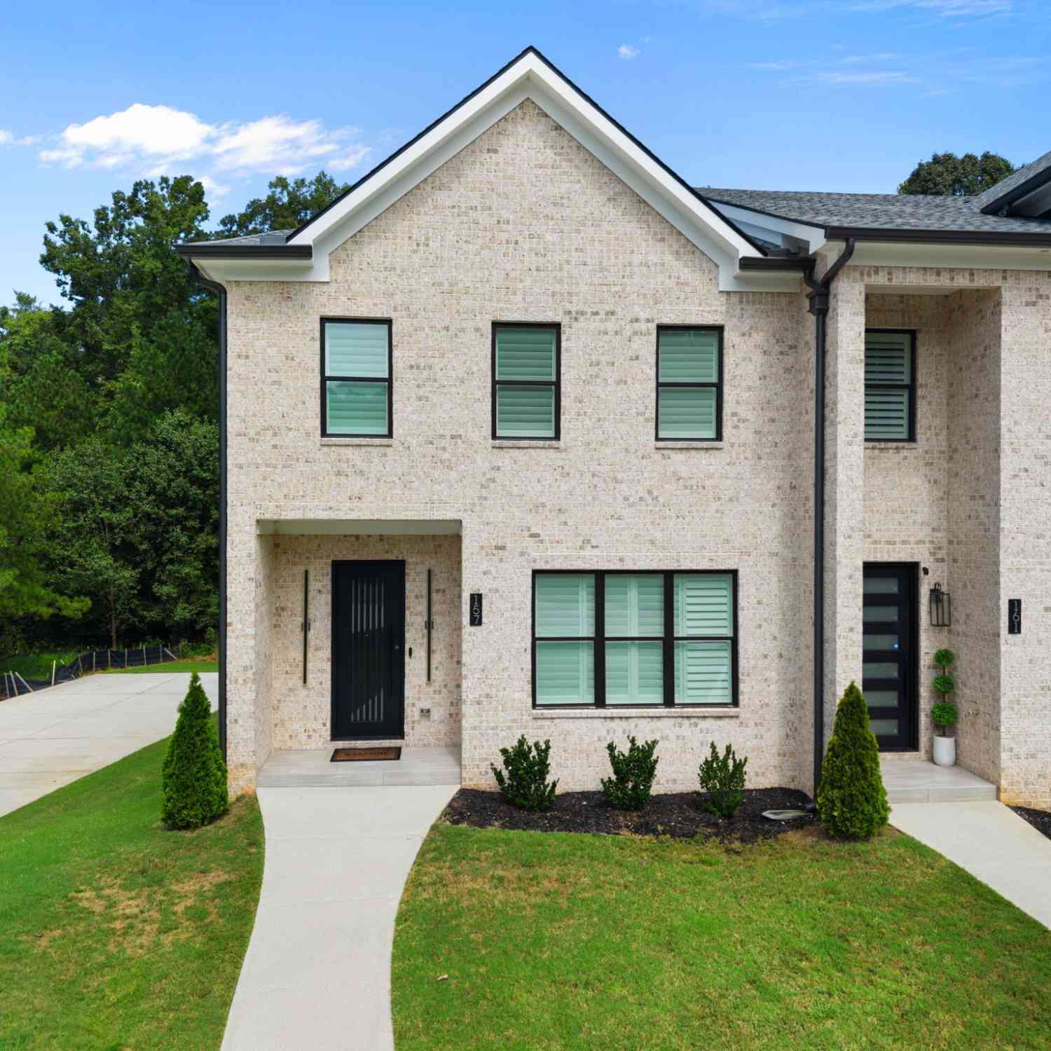 Townhouse For Rent - 157 Brush Creek Court<br/> Stockbridge, GA 30281