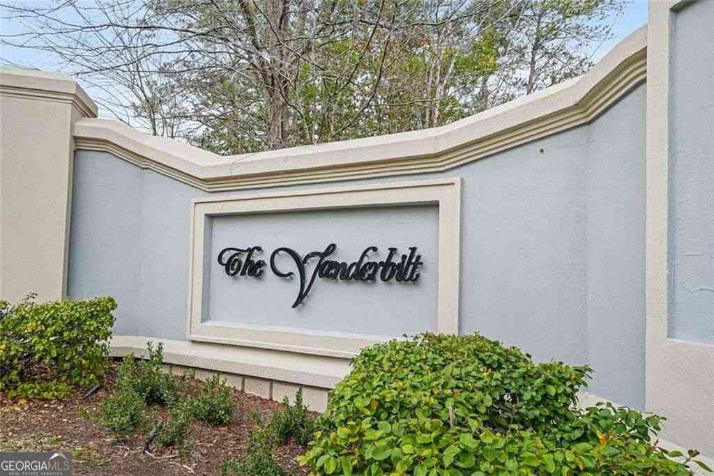 Condo For Rent - 3071 Lenox Road NE #11<br/> Atlanta, GA 30324