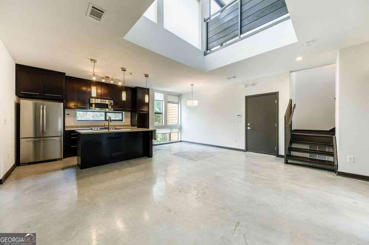 Townhouse For Rent - 972 Dekalb Avenue NE #205<br/> Fulton County, Atlanta, GA 30307