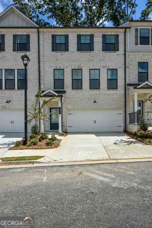Townhouse For Rent - 607 Rose Hill Lane<br/> Lawrenceville, GA 30044