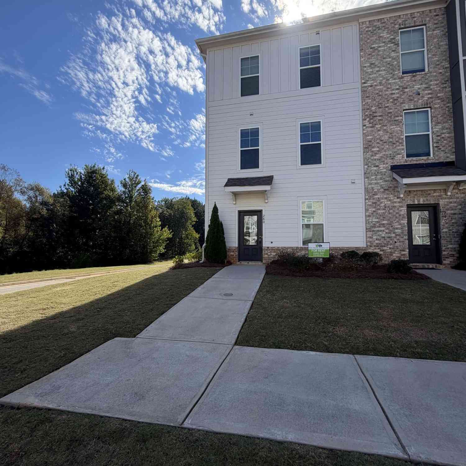 Townhouse For Rent - 280 Cobalt Drive<br/> Fayetteville, GA 30214