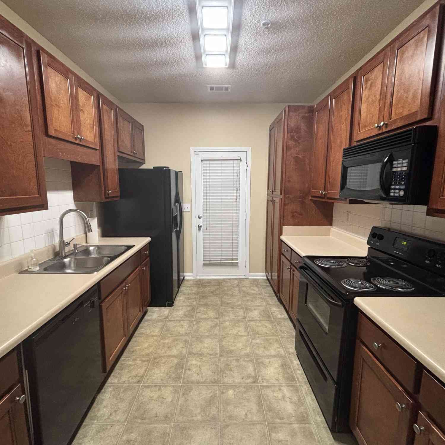 Townhouse For Rent - 3386 Hidden Stream Court<br/> Stockbridge, GA 30281