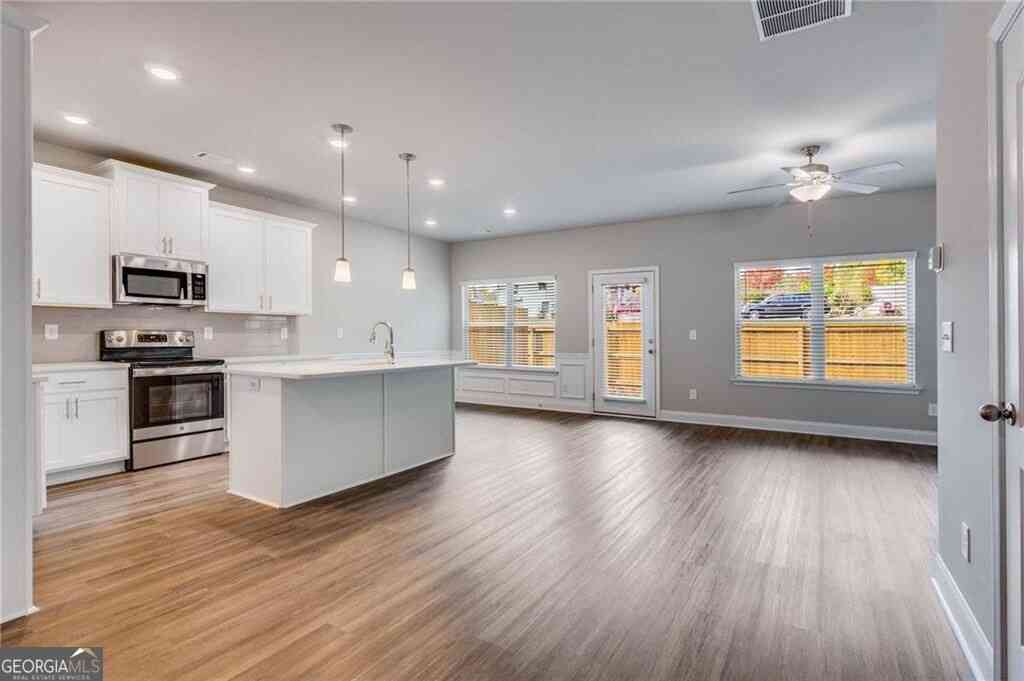 Townhouse For Rent - 500 Rockfern Court<br/> Gwinnett County, Lilburn, GA 30047