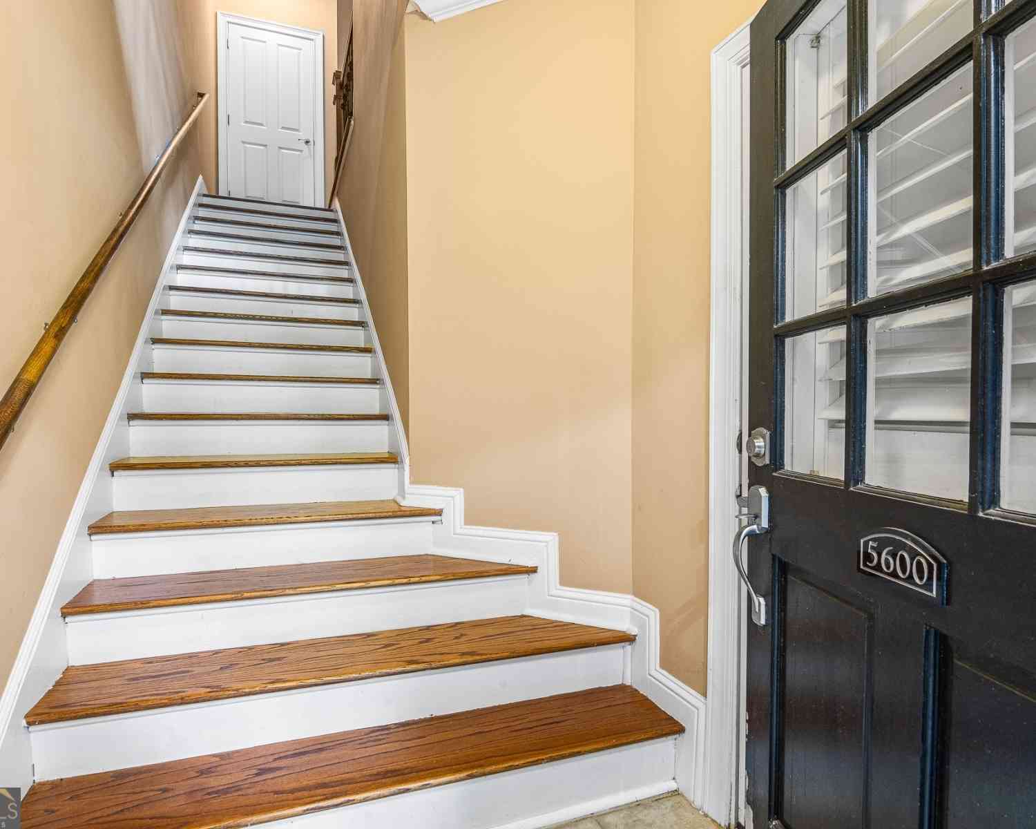 Townhouse For Rent - 5600 Glenridge Park<br/> Fulton County, Sandy Springs, GA 30342