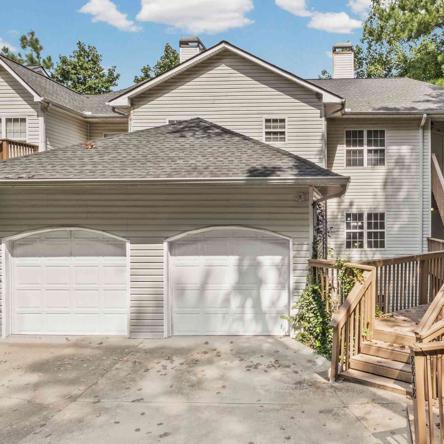 Condo For Rent - 8849 Fairview Bluff Rd.<br/> Johns Creek, GA 30022