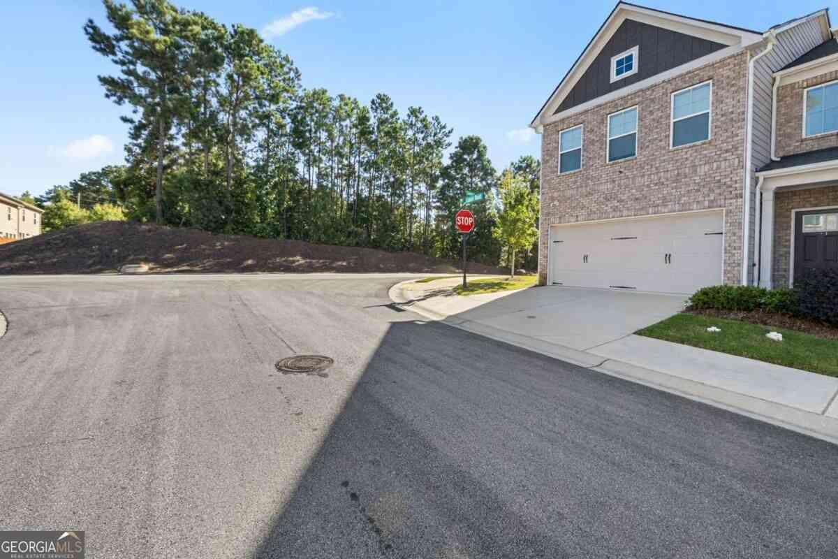 Townhouse For Rent - 7753 Lance Road<br/> Fulton County, Fairburn, GA 30213
