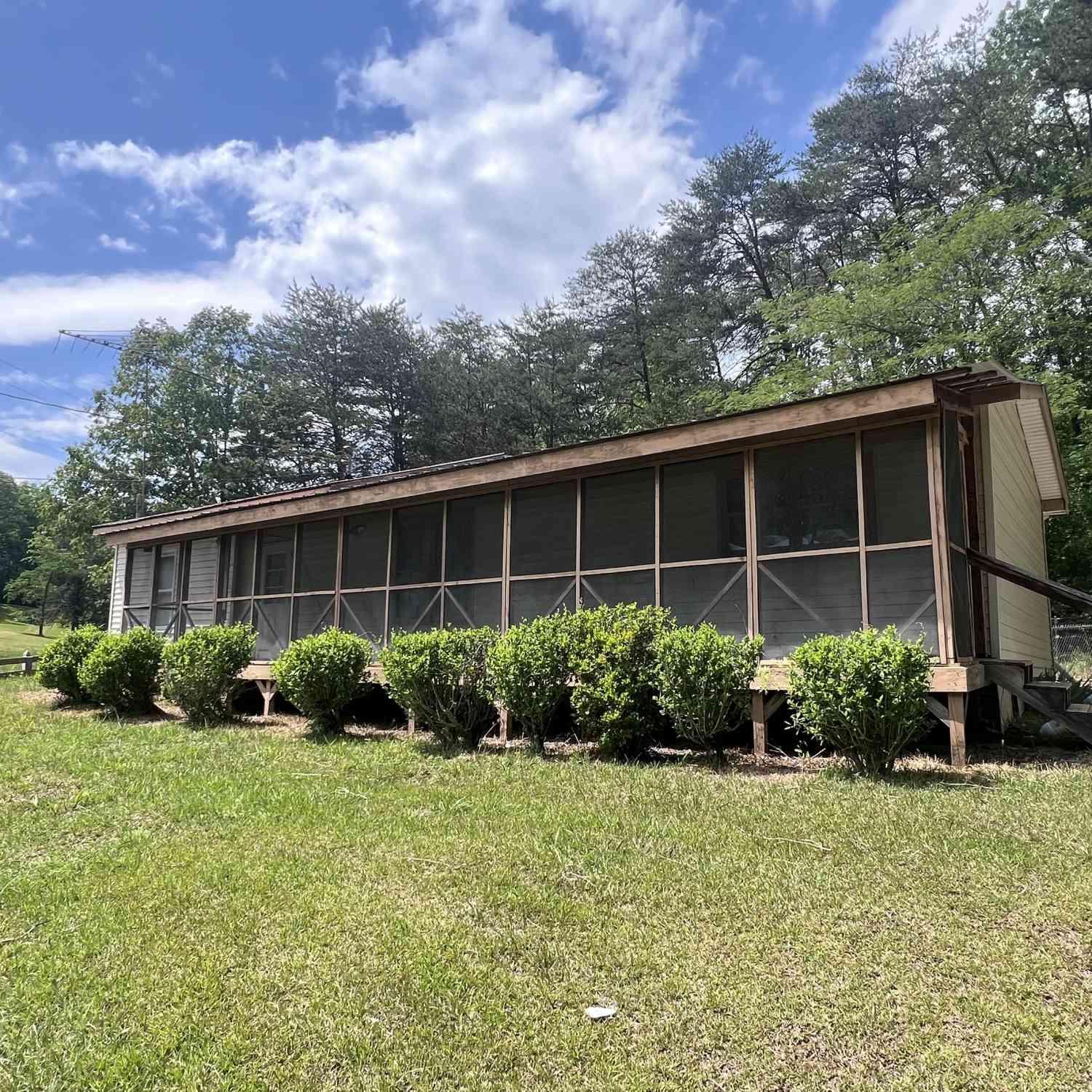 Homes For Rent - 844 Shorewood Circle<br/> Toccoa, GA 30577