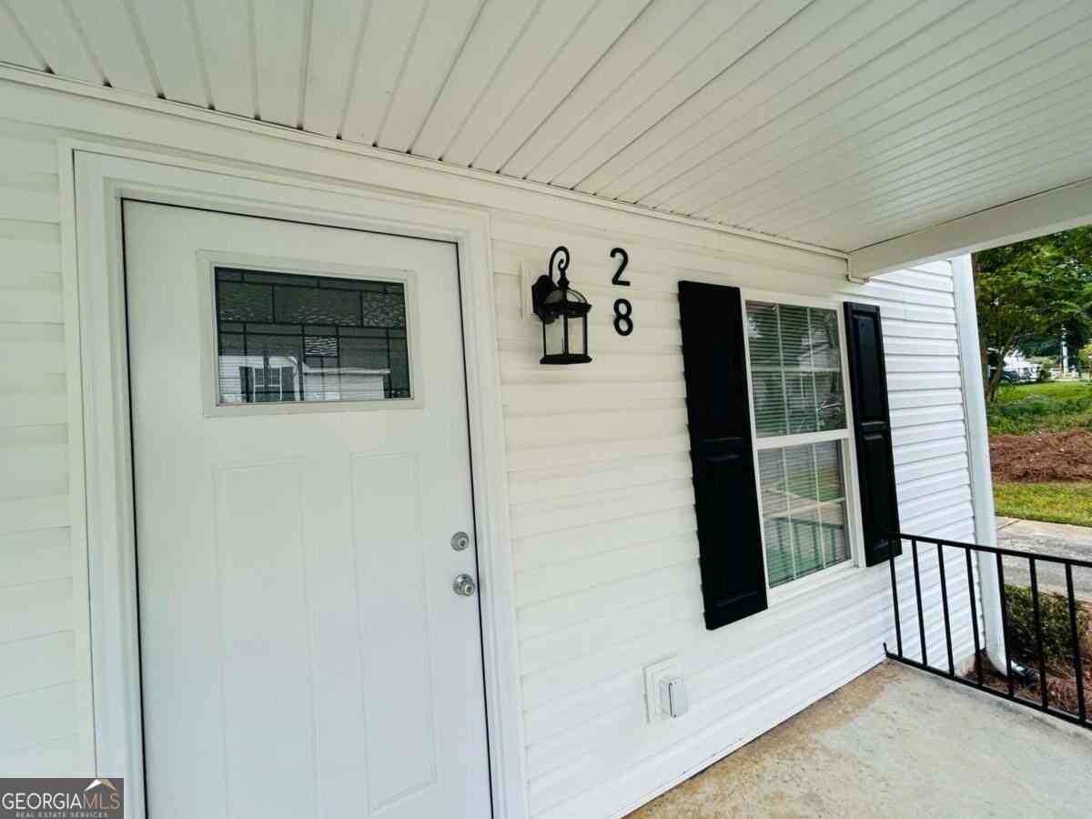 Townhouse For Rent - 28 Spring Street<br/> Gainesville, GA 30501