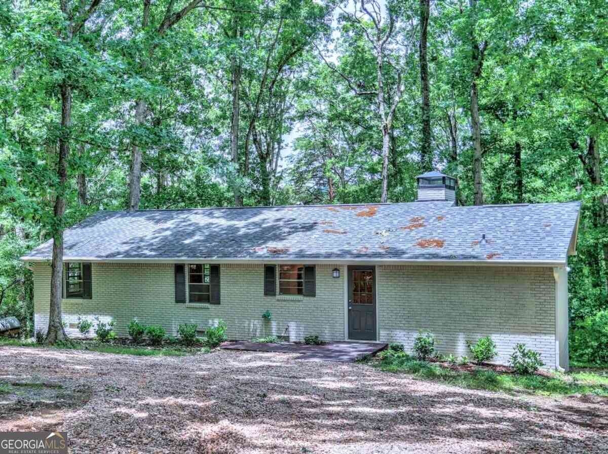 Homes For Rent - 5465 Honeysuckle Trail<br/> Gainesville, GA 30506