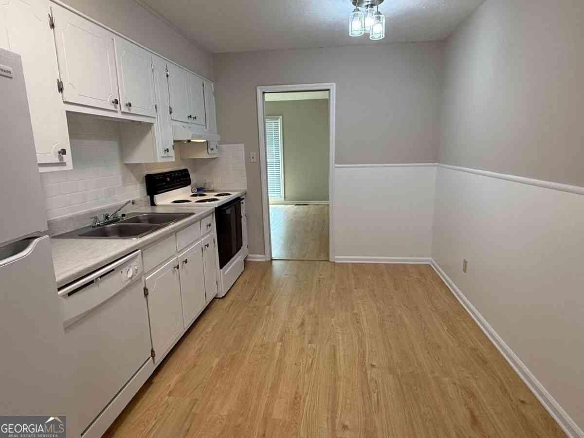 Multifamily For Rent - 1650 Beechwood Boulevard NW #A<br/> Gainesville, GA 30504